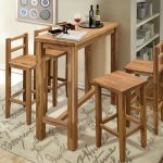 STÓŁ BAROWY "SAHARA" h107 cm, aranżacja z krzesłami barowymi. Wykończenie dąb olejowany