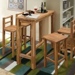 STÓŁ BAROWY "SAHARA" h107 cm, aranżacja z krzesłami barowymi. Wykończenie dąb olejowany