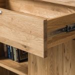 Witryna/barek dębowy z szufladą i szafkami LEROY 06