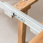 Stół dębowy owalny rozkładany "MIO" szer. 90 cm z trzema dokładkami